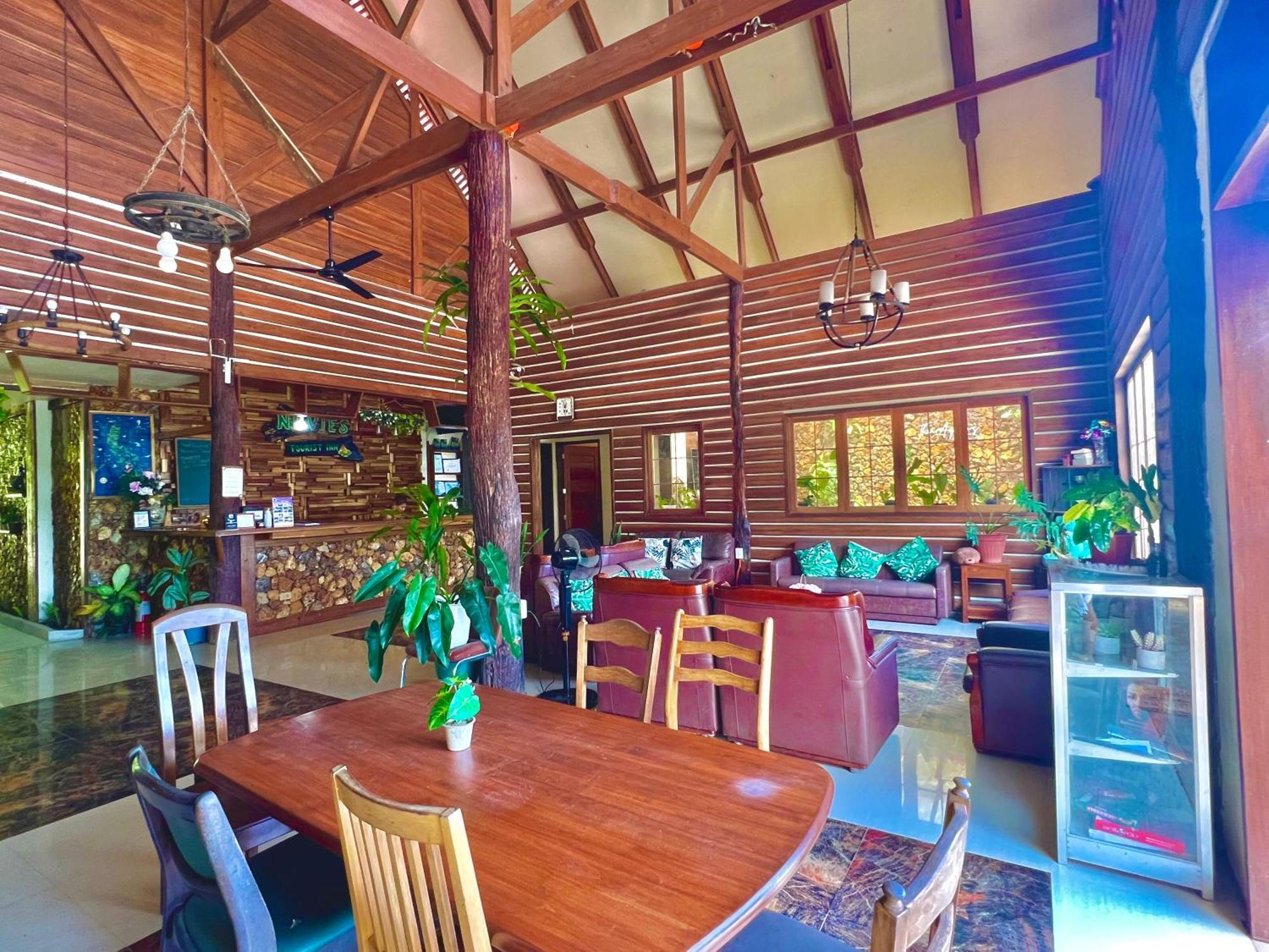 Novie'S Tourist Inn El Nido Bagian luar foto