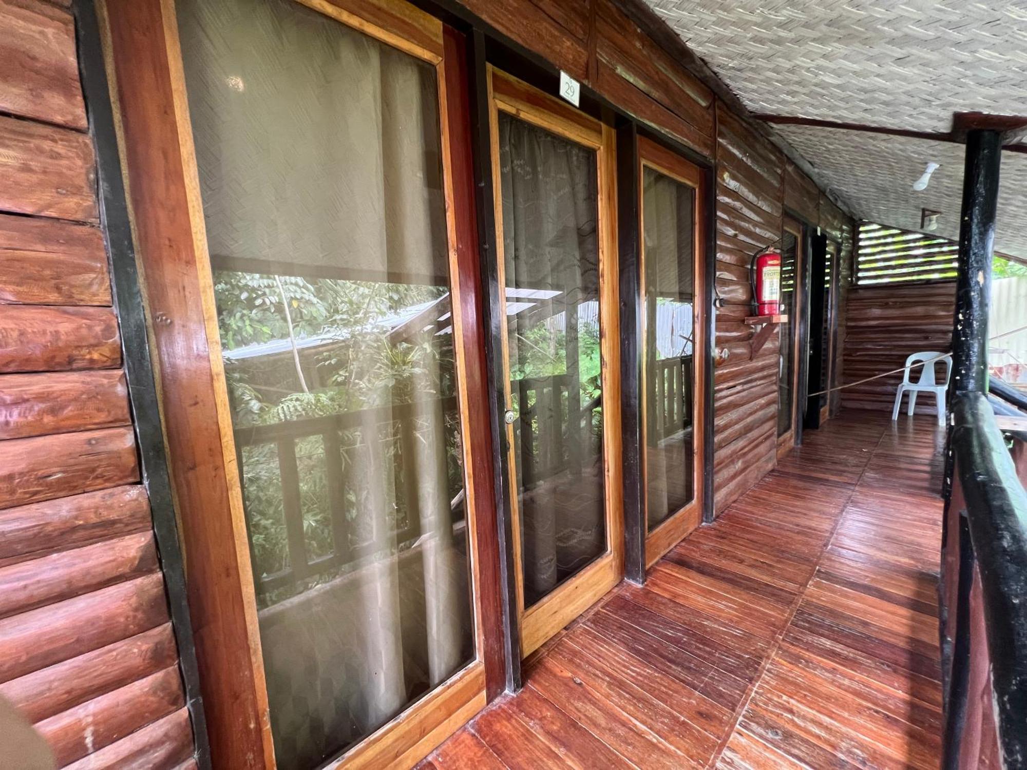 Novie'S Tourist Inn El Nido Bagian luar foto