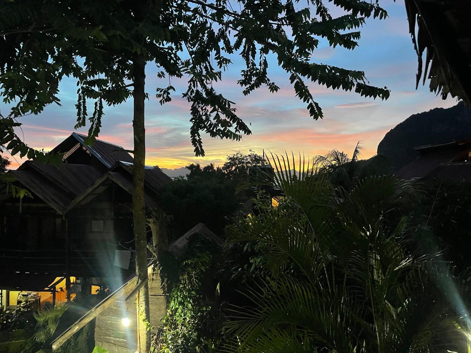 Novie'S Tourist Inn El Nido Bagian luar foto